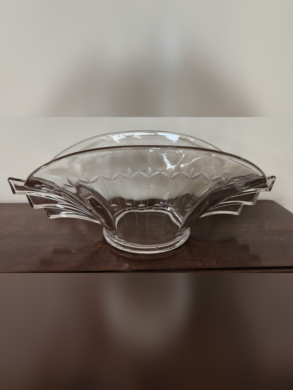 1935 Vintage Art Deco Glass Vase